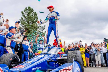 INDYCAR Serisi sürücüsü, Barcelona, İspanya 'dan ALEX PALOU (10), Portland Bitnile.com Grand Prix' sini kazandı ve Portland 'daki Portland International Raceway' de şampiyonluğu kazandı..