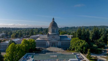 Olympia 'daki Washington State Capitol ya da Legislative Building' in havadan görüşü, Washington Eyaleti hükümetinin evidir.. 