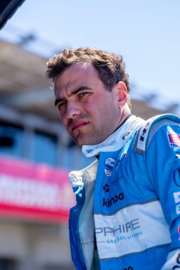 Toronto, Kanada 'dan INDYCAR Serisi sürücüsü DEVLIN DeFRANCESCO (29), Monterey' deki WeatherTech Raceway Laguna Seca 'da Monterey' in Firestone Grand Prix 'ine hazırlanıyor..