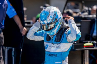 Toronto, Kanada 'dan INDYCAR Serisi sürücüsü DEVLIN DeFRANCESCO (29), Monterey' deki WeatherTech Raceway Laguna Seca 'da Monterey' in Firestone Grand Prix 'ine hazırlanıyor..