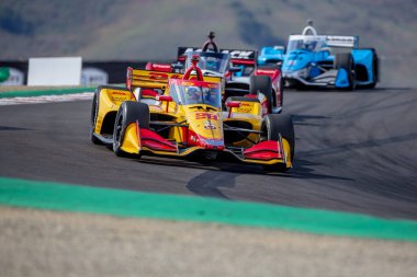 INDYCAR Serisi sürücüsü, Cenevre, İsviçre 'den ROMAIN GROSJEAN (28), Monterey' deki WeatherTech Raceway Laguna Seca 'da düzenlenen Firestone Grand Prix tatbikatı sırasında dönüşlerden geçiyor..