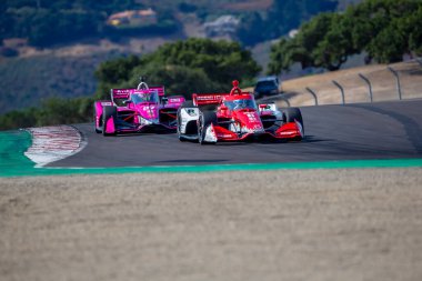 İsveç 'in Kumla kentinden INDYCAR Serisi sürücüsü MARCUS ERICSSON (8), Monterey' deki WeatherTech Raceway Laguna Seca 'da düzenlenen Firestone Grand Prix tatbikatı sırasında virajlardan geçer..