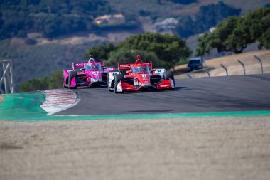 İsveç 'in Kumla kentinden INDYCAR Serisi sürücüsü MARCUS ERICSSON (8), Monterey' deki WeatherTech Raceway Laguna Seca 'da düzenlenen Firestone Grand Prix tatbikatı sırasında virajlardan geçer..