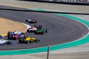 Firestone Serisi sürücüsü, Sao Paulo, Brezilya 'dan VICTOR FRANZONNI (75) tarafından INDYCAR NXT, Monterey Firestone Grand Prix' inde Monterey 'deki WeatherTech Raceway Laguna Seca' da yarışır..