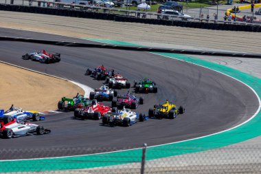Indianapolis, Indiana 'dan MATT BRABHAM (76) tarafından yazılan INDYCAR NXT, Monterey' deki WeatherTech Raceway Laguna Seca 'da düzenlenen Firestone Grand Prix sırasında yarışır..