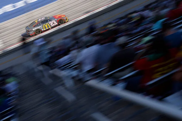 NASCAR Cup Serisi Sürücüsü, Bubba Wallace (23) Forth Worth TX 'teki Texas Motor Speedway' de Oto rader EchoPark Otomotiv 400 için yarışır..