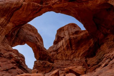 Utah 'ın büyüleyici kaya oluşumları nefes kesici jeolojik harikaları yakalıyor..