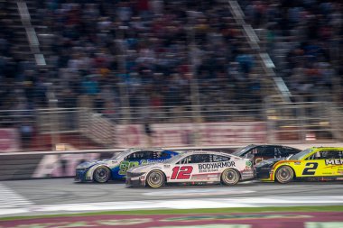 Ryan Blaney Hampton, GA, ABD 'deki Ambetter Health 400 için yarışıyor.