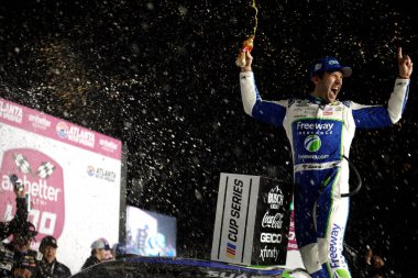 Daniel Suarez Hampton, GA, ABD 'de Ambetter Health 400 ödülünü kazandı.