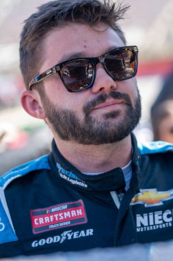 Mar 16, 2024-Bristol, TN; Bayley Currey, Bristol, TN, ABD 'deki Meteoroloji Müdahale Truck Race' i için piste çıkıyor.