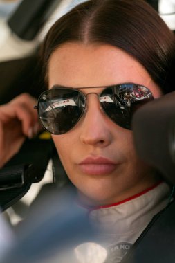 Amber Balcaen, Avondale, AZ, ABD 'deki General Tire 150 için piste çıkıyor.