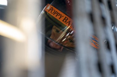 Daniel Hemric, Avondale, AZ, ABD 'deki Shiners Çocuk 500 antrenmanının başlamasını bekliyor.