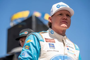 Thad Moffitt, Long John Silver 'ın Martinsville, VA, ABD' deki 200 yarışına hazırlanıyor.