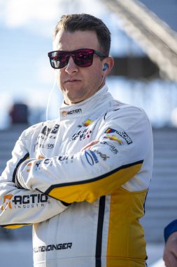 AJ Allmendinger, Martinsville, VA, ABD 'deki Dost Mendilleri 250 için antrenman yapıyor.