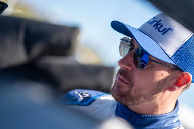 Daniel Hemric, Martinsville, VA, ABD 'deki Cook Out 400 için antrenman yapıyor.