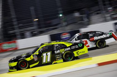 NASCAR Xfinity Serisi sürücüsü, Josh Williams, Martinsville, VA, ABD 'de Dost Mendilleri 250 için yarışıyor