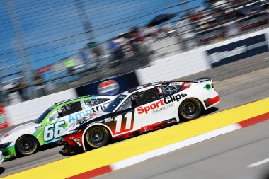 NASCAR Cup Serisi sürücüsü Denny Hamlin, Cook Out 400 için Martinsville, VA, ABD 'de yarışıyor.