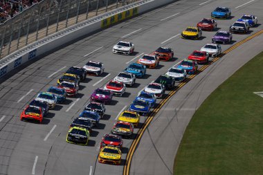 Michael McDowell, Lincoln, AL, ABD 'de GEICO 500' ün lideri.