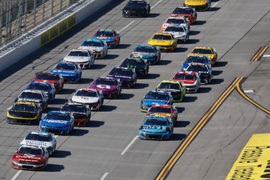 Noah Gragson, GEICO 500 için Lincoln, AL, ABD 'de yarışıyor.