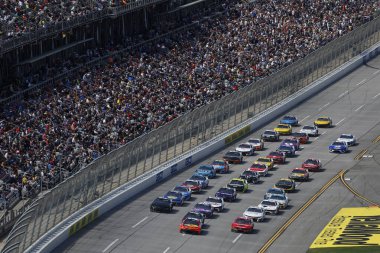 Martin Truex Jr, GEICO 500 için Lincoln, AL, ABD 'de yarışıyor.