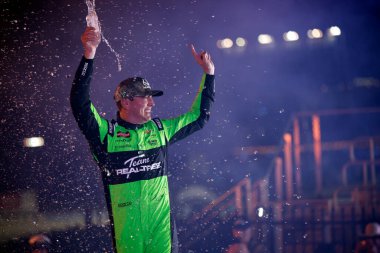 Kyle Busch, Fort Worth, TX, ABD 'de SpeedyCash.com 250 kazandı.