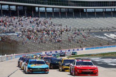 Jesse Love, Andy 's Frozen Custard 300 için Fort Worth, TX, ABD' de yarışır.