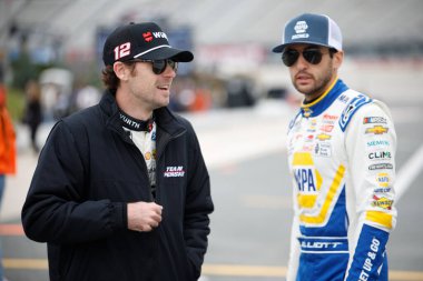 Chase Elliott ve Ryan Blaney Dover, DE, ABD 'deki Wurth 400 antrenmanına hazır olun.