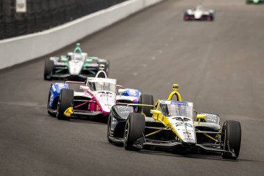 Valencia, Kaliforniya 'dan COLTON HERTA (26) Indianapolis 500' ün 108. koşusu için Speedway, IN 'deki Indianapolis Motor Yarış Pisti' nde pratik yapıyor..