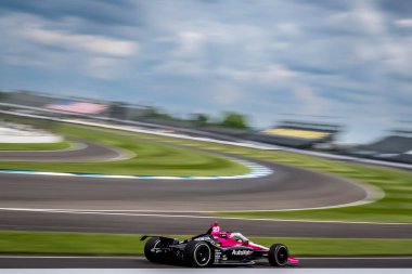 Jupiter, Florida 'dan KYLE KIRKWOOD (27) Indianapolis 500' ün 108. koşusu için Speedway, IN 'deki Indianapolis Motor Yarış Pisti' nde pratik yapmaktadır..