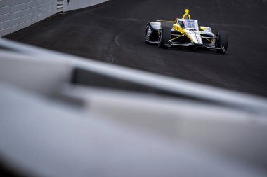 Valencia, Kaliforniya 'dan COLTON HERTA (26), Indianapolis 500' ün Speedway, IN 'deki Indianapolis Motor Yarış Pisti' nde 108..