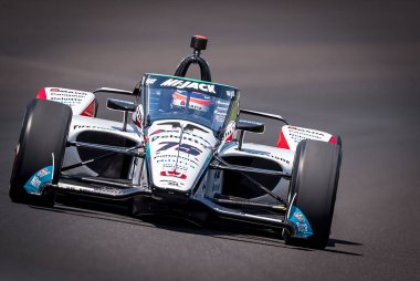 Tokyo, Japonya 'dan TAKUMA SATO (75) Indianapolis 500' ün 108. koşusu için Speedway, IN 'deki Indianapolis Motor Yarış Pisti' nde pratik yapmaktadır..
