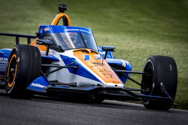 Elk Grove, Kaliforniya 'dan KYLE LARSON (17) Indianapolis 500' ün 108. koşusu için Speedway, IN.