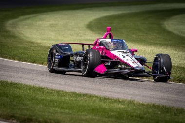 Jupiter, Florida 'dan KYLE KIRKWOOD (27) Indianapolis 500' ün 108. koşusu için Speedway, IN 'deki Indianapolis Motor Yarış Pisti' nde pratik yapmaktadır..