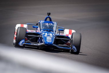 Woodbury, Connecticut 'tan SANTINO FERRUCCI (14), Indianapolis 500' ün 108. koşusu için Speedway, IN 'deki Indianapolis Motor Yarış Pisti' nde pratik yapıyor..