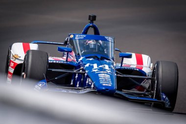 Woodbury, Connecticut 'tan SANTINO FERRUCCI (14), Indianapolis 500' ün 108. koşusu için Speedway, IN 'deki Indianapolis Motor Yarış Pisti' nde pratik yapıyor..