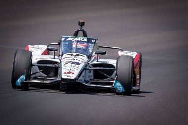 Tokyo, Japonya 'dan TAKUMA SATO (75) Indianapolis 500' ün 108. koşusu için Speedway, IN 'deki Indianapolis Motor Yarış Pisti' nde pratik yapmaktadır..