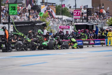 Jun 02, 2024-Detroit, MI; Arrecifes 'in AGUSTIN HUGO CANAPINO (78), Detroit, MI' deki Detroit Grand Prix 'sinde servis için aşağıya iniyor..
