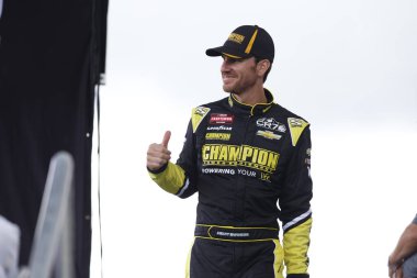 Grant Enfinger, Madison, IL, ABD 'deki Toyota 200 için hazırlanıyor.