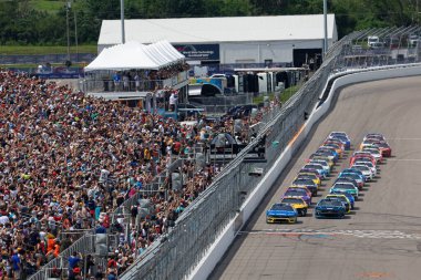 Michael McDowell, Madison, IL, ABD 'de Illinois 300' de sahada lider.
