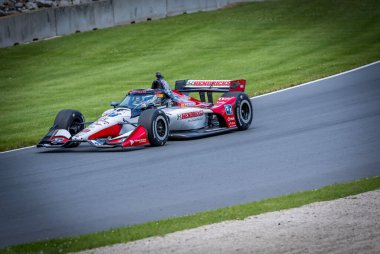 New Albany, Ohio 'dan GRAHAM RAHAL (15), Elkhart Lake, WI' deki Road America 'da XPEL Grand Prix için antrenman yapıyor..
