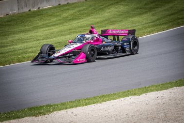 Jüpiter, Florida 'dan KYLE KIRKWOOD (27), Elkhart Gölü, WI' deki Road America 'da XPEL Grand Prix için pratik yapıyor..