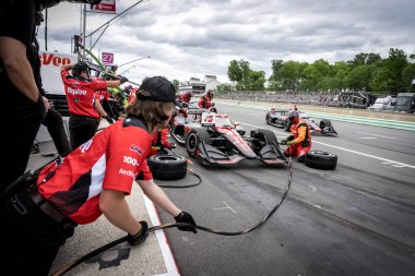 Hedensted, Danimarka 'dan Christian LUNGAARD (45), WI. Dünya Savaşı' nda Elkhart Gölü 'ndeki Road America' da XPEL Grand Prix sırasında servis için çukura gelir..