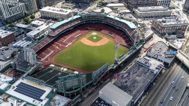 Fenway Park: 1912 'den beri Iconic Boston beysbol stadyumu, ilginç özellikleri ve tarihi önemi ile tanınan Red Sox' un evi.