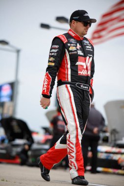 Cole Custer gets ready to qualify for the Zip Buy Now, Pay Later 250 in Newton, IA, USA clipart