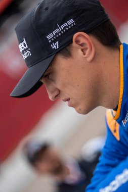 Zane Smith, Newton, IA, ABD 'de etanol ile desteklenen Iowa Corn 350 için elemelerin başlamasını bekliyor.