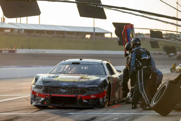 stock image Noah Gragson and crew make a pit stop for the Iowa Corn 350 Powered by Ethanol  in Newton, IA, USA