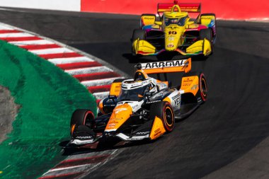 Nevada City, Kaliforniya 'dan ALEXANDER ROSSI (7), Salinas CA' daki WeatherTech Raceway Laguna Seca 'da Monterey' in Firestone Grand Prix 'inde yarışa katılıyor..