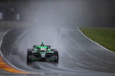 İsviçre Cenevre 'nin Romain GROSJEAN (77), Elkhart Lake WI' deki Road America 'da düzenlenen XPEL Grand Prix tatbikatı sırasında yarışa katılıyor..