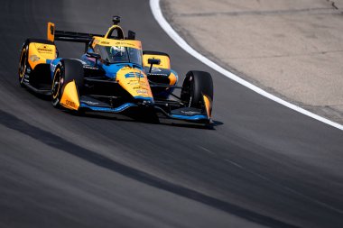 Palo Alto 'nun NOLAN SIEGEL (R) (78), California uygulamaları Newton, IA' daki Iowa Speedway 'de Hy-Vee Homefront 250 için.