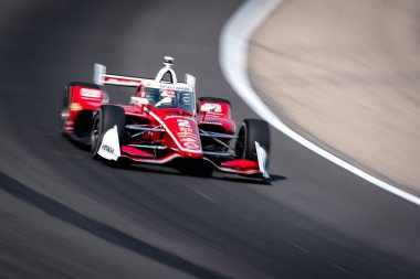 Nashville, Tennessee 'den JOSEF NEWGARDEN (2) Newton, IA' daki Iowa Speedway 'de Hy-Vee Homefront 250 uygulamaları.